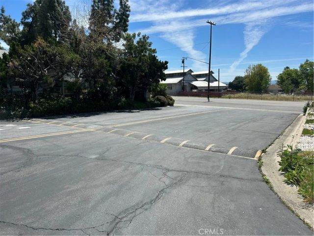 3734 Pacific 40, Highland, CA 92346