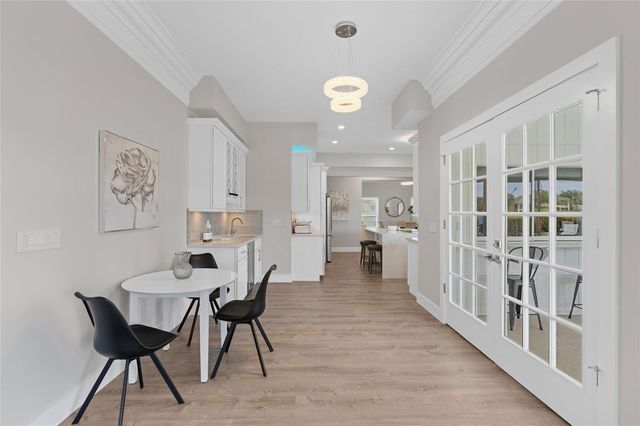 9010 Gardens Glen Circle, Palm Beach Gardens, FL 33418
