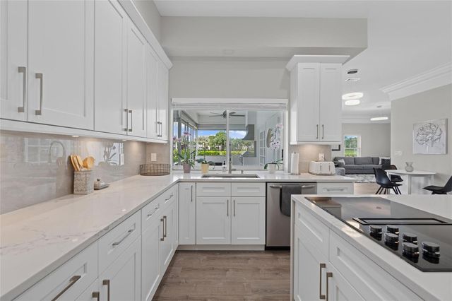 9010 Gardens Glen Circle, Palm Beach Gardens, FL 33418