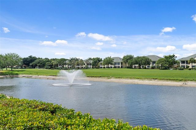 9010 Gardens Glen Circle, Palm Beach Gardens, FL 33418