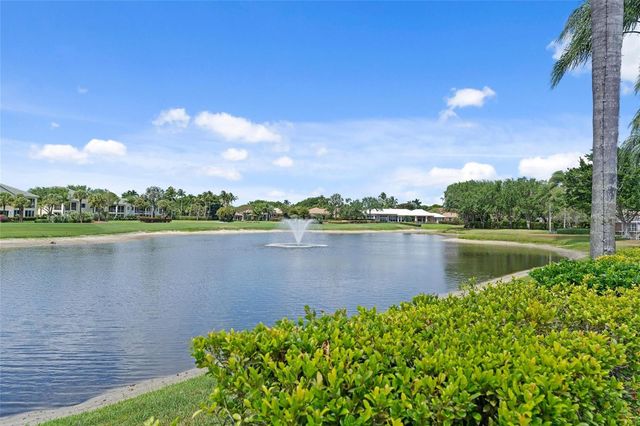 9010 Gardens Glen Circle, Palm Beach Gardens, FL 33418