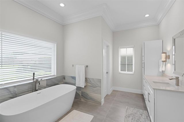9010 Gardens Glen Circle, Palm Beach Gardens, FL 33418