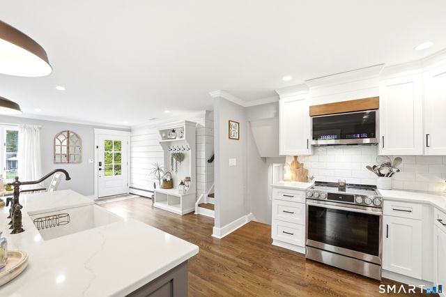 19 Eastwood Road, Norwalk, CT 06851