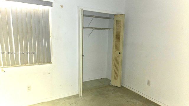 15153 NW 89th Pl, Miami Lakes, FL 33018