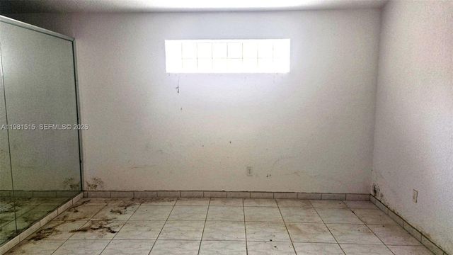 15153 NW 89th Pl, Miami Lakes, FL 33018