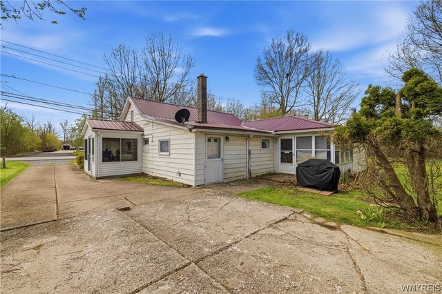 3287 Whitehaven Road, Grand Island, NY 14072