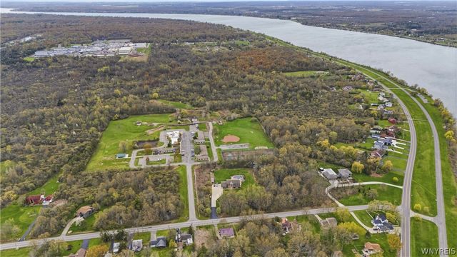 3287 Whitehaven Road, Grand Island, NY 14072