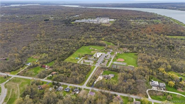 3287 Whitehaven Road, Grand Island, NY 14072