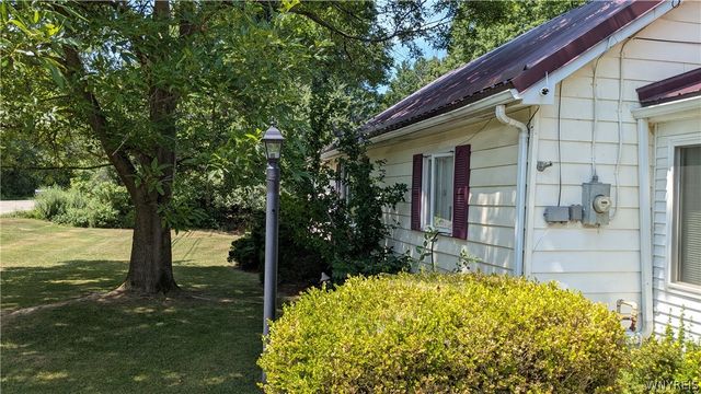 3287 Whitehaven Road, Grand Island, NY 14072