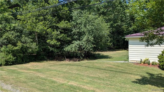 3287 Whitehaven Road, Grand Island, NY 14072