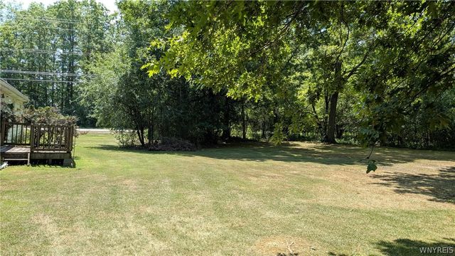 3287 Whitehaven Road, Grand Island, NY 14072