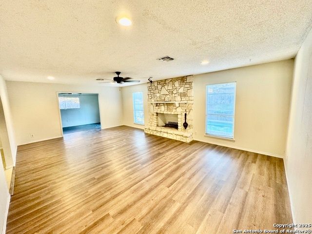 8006 HARPER VALLEY ST, Live Oak, TX 78233