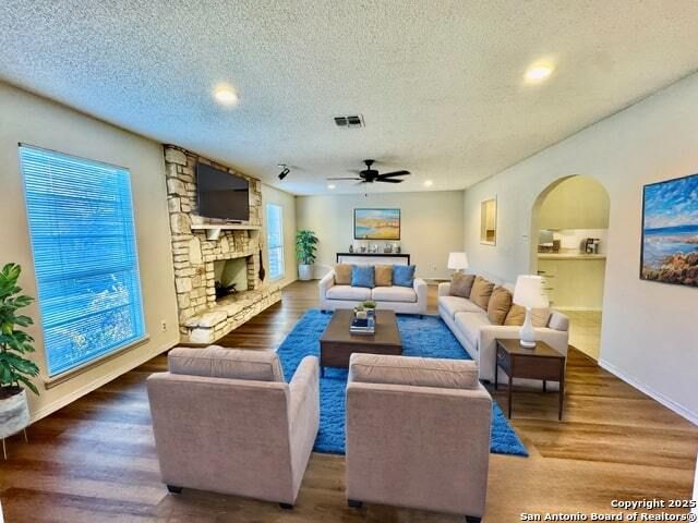 8006 HARPER VALLEY ST, Live Oak, TX 78233