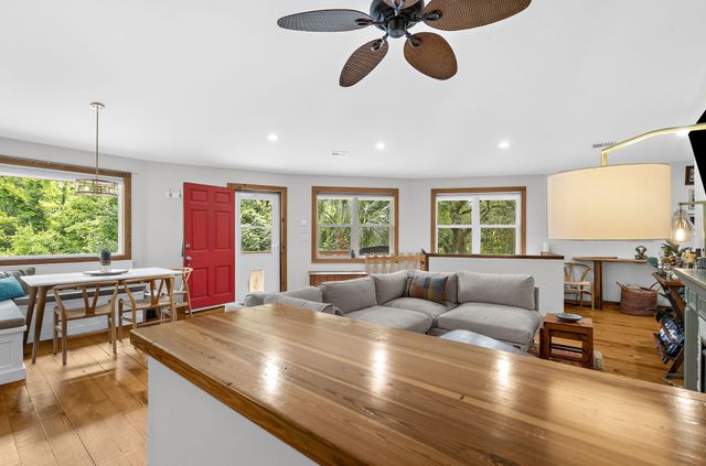 2069 Saint James Drive, Charleston, SC 29412