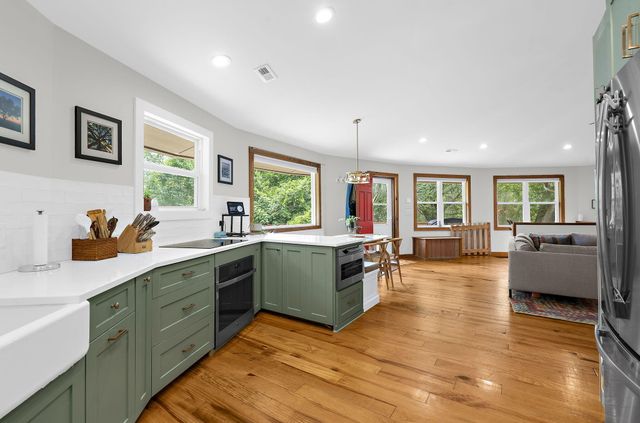 2069 Saint James Drive, Charleston, SC 29412