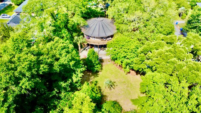 2069 Saint James Drive, Charleston, SC 29412