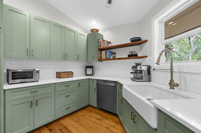 2069 Saint James Drive, Charleston, SC 29412