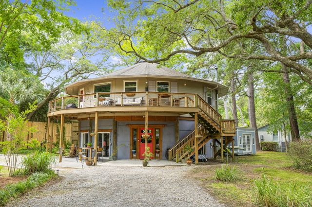 2069 Saint James Drive, Charleston, SC 29412