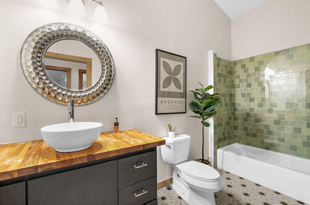 2069 Saint James Drive, Charleston, SC 29412