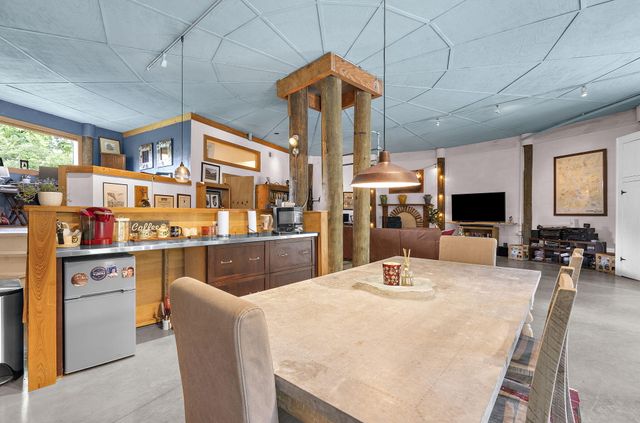 2069 Saint James Drive, Charleston, SC 29412