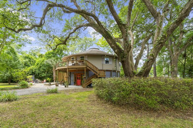 2069 Saint James Drive, Charleston, SC 29412