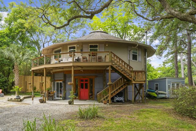 2069 Saint James Drive, Charleston, SC 29412