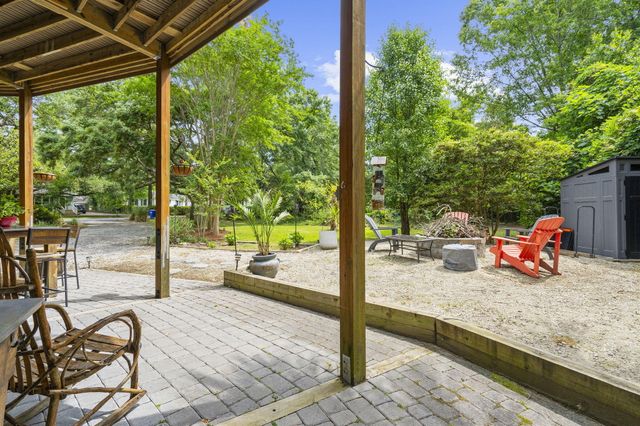 2069 Saint James Drive, Charleston, SC 29412