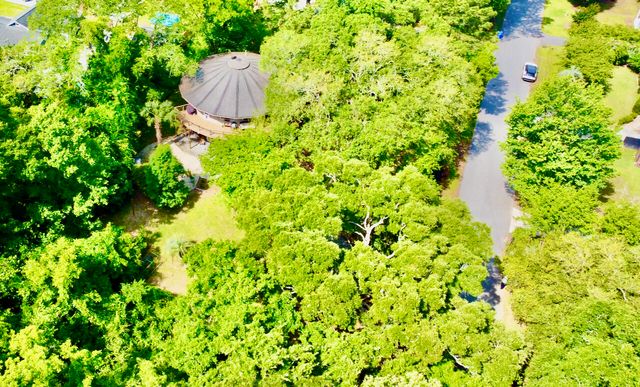 2069 Saint James Drive, Charleston, SC 29412