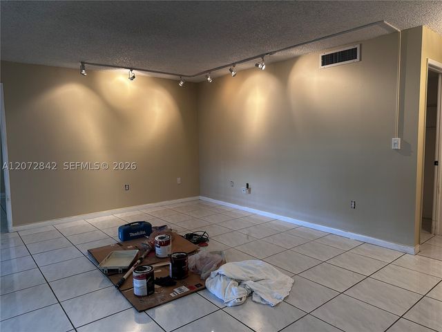 8810 SW 123rd Ct M110, Miami, FL 33186