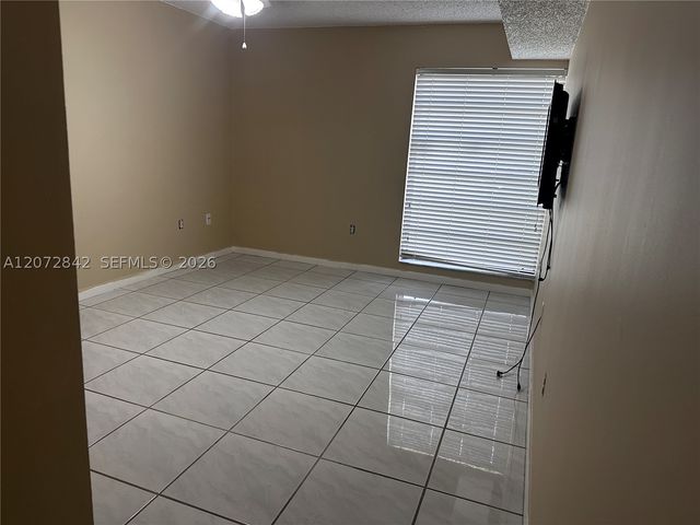 8810 SW 123rd Ct M110, Miami, FL 33186