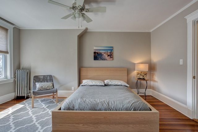 22 Harrington St 2, Newton, MA 02460