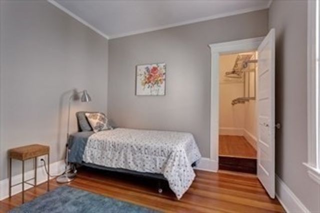 22 Harrington St 2, Newton, MA 02460