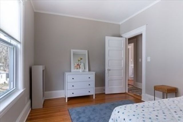 22 Harrington St 2, Newton, MA 02460