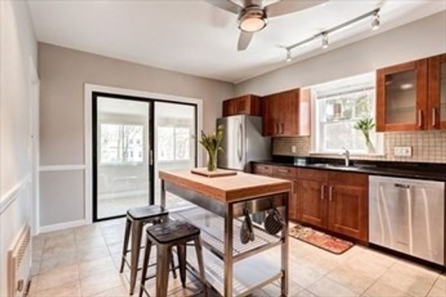 22 Harrington St 2, Newton, MA 02460