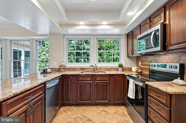 11601 QUAIL RIDGE CT, Reston, VA 20194