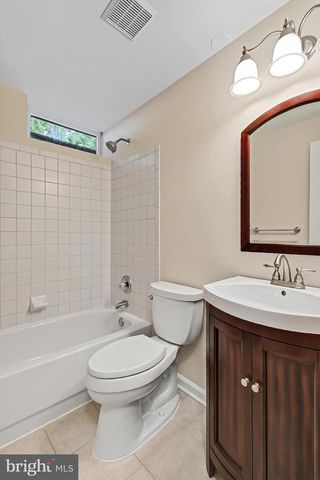 11601 QUAIL RIDGE CT, Reston, VA 20194
