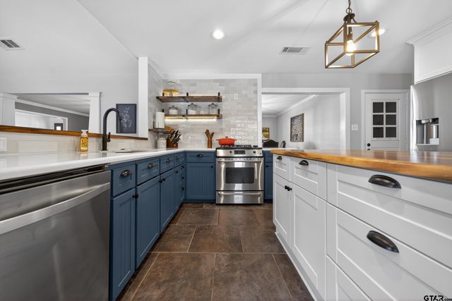 3710 Wynnwood Drive, Tyler, TX 75701