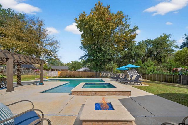 3710 Wynnwood Drive, Tyler, TX 75701