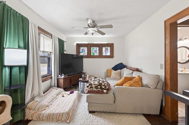 3954 Vincent Avenue N, Minneapolis, MN 55412