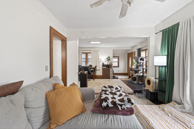 3954 Vincent Avenue N, Minneapolis, MN 55412