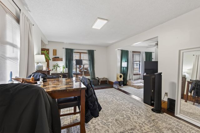 3954 Vincent Avenue N, Minneapolis, MN 55412