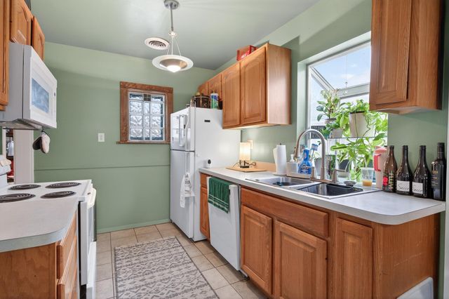 3954 Vincent Avenue N, Minneapolis, MN 55412