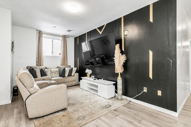 202 Broadway 32, Lawrence, MA 01841