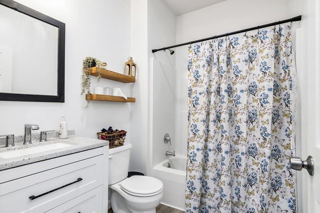 202 Broadway 32, Lawrence, MA 01841