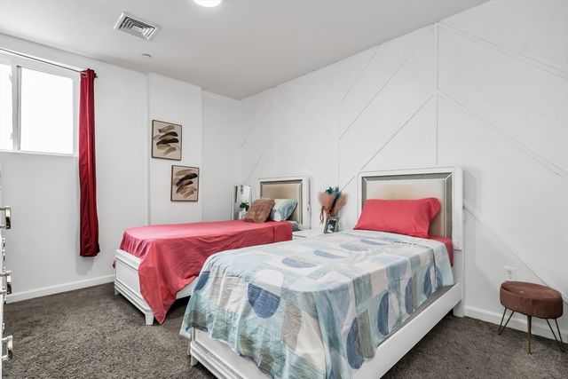 202 Broadway 32, Lawrence, MA 01841