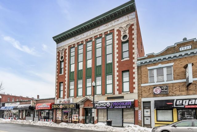 202 Broadway 32, Lawrence, MA 01841