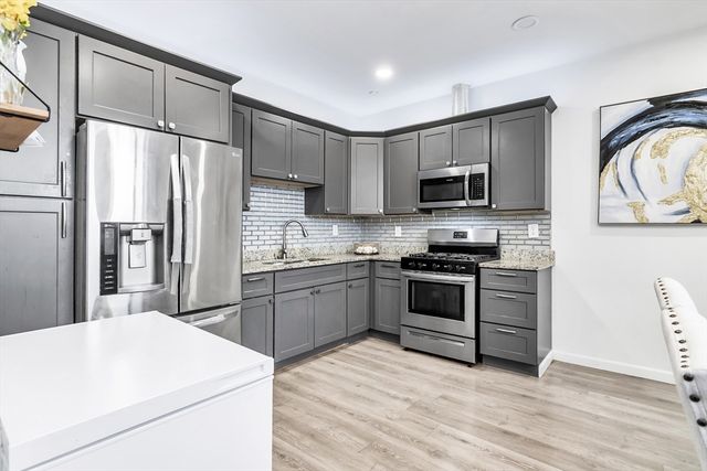 202 Broadway 32, Lawrence, MA 01841