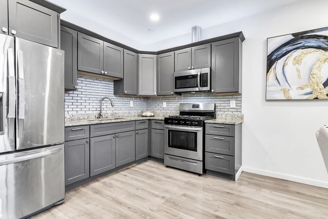 202 Broadway 32, Lawrence, MA 01841