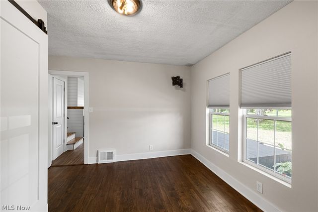1405 S Medina Line Road, Wadsworth, OH 44281