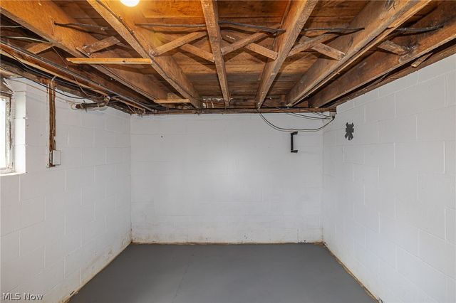 1405 S Medina Line Road, Wadsworth, OH 44281